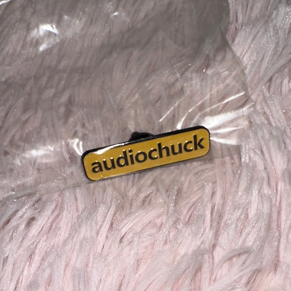 Audiochuck CRIME JUNKIE authentic pin